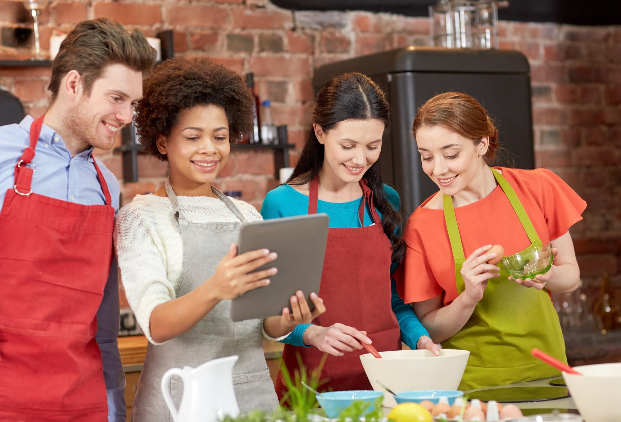Lezione di gruppo in cucina